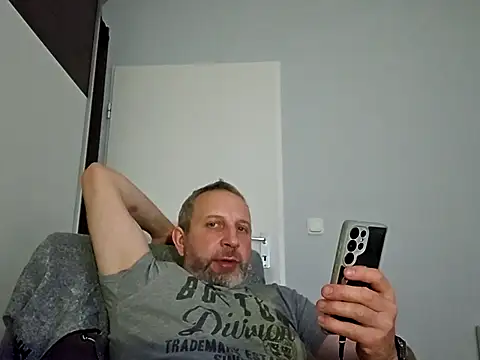 Snapshot of ghost430000 chatting on 29, 11, 2025 ghost430000 online show from 29, 11, 2025