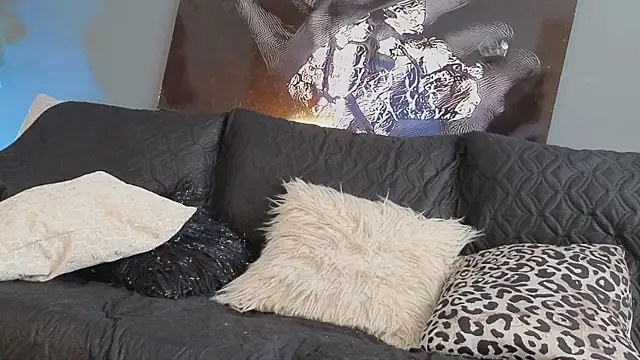 Snapshot of candyjhons chatting on 5, 11, 2025 candyjhons online show from 5, 11, 2025