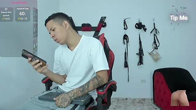 Steven19 LatinBoy online show from 15, 11, 2025