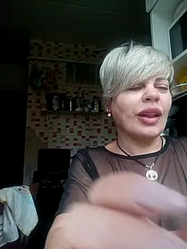 Snapshot of MilkySky chatting on 7, 11, 2025 MilkySky online show from 7, 11, 2025