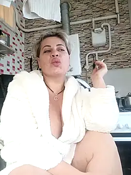 Snapshot of MilkySky chatting on 14, 12, 2025 MilkySky online show from 14, 12, 2025