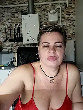 Snapshot of MilkySky chatting on 18, 12, 2025 MilkySky online show from 18, 12, 2025