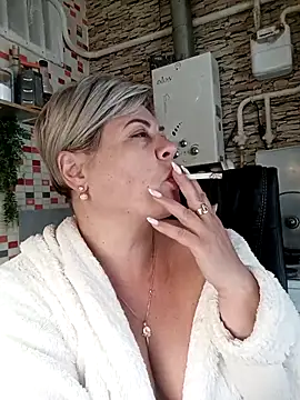 Snapshot of MilkySky chatting on 9, 4, 2026 MilkySky online show from 9, 4, 2026