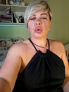 Snapshot of MilkySky chatting on 9, 5, 2026 MilkySky online show from 9, 5, 2026