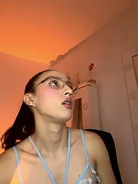 BabyLauritaa online show from 13, 1, 2026