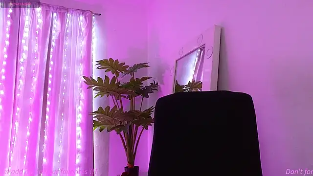 BabyLauritaa online show from 2, 3, 2026