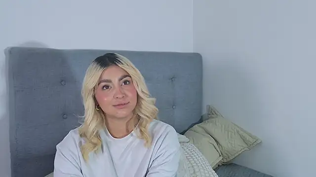 Elina Hills online show from 3, 12, 2025