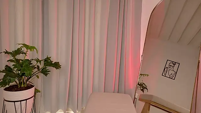 Zara Nova online show from 5, 2, 2026