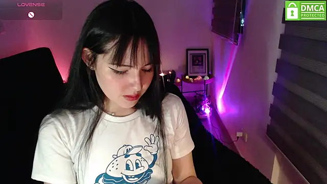 Snapshot of just_meko chatting on 22, 6, 2026 just meko online show from 22, 6, 2026
