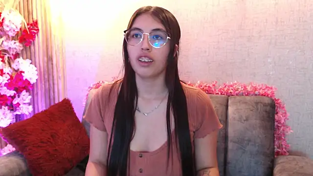 Snapshot of Valk_submissive chatting on 7, 2, 2026 Valk submissive online show from 7, 2, 2026