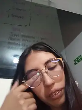 Snapshot of Valk_submissive chatting on 13, 3, 2026 Valk submissive online show from 13, 3, 2026