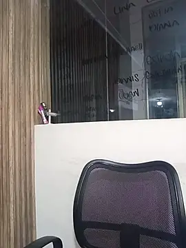 Snapshot of Valk_submissive chatting on 23, 3, 2026 Valk submissive online show from 23, 3, 2026