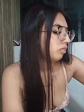 Snapshot of Valk_submissive chatting on 28, 3, 2026 Valk submissive online show from 28, 3, 2026