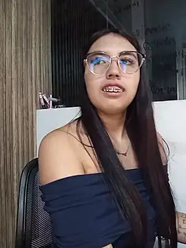 Snapshot of Valk_submissive chatting on 30, 3, 2026 Valk submissive online show from 30, 3, 2026