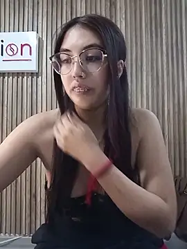 Snapshot of Valk_submissive chatting on 9, 5, 2026 Valk submissive online show from 9, 5, 2026