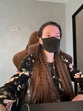 Snapshot of ZlatoslavaLo chatting on 11, 11, 2025 ZlatoslavaLo online show from 11, 11, 2025