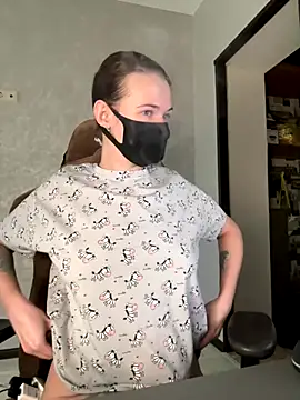 Snapshot of ZlatoslavaLo chatting on 14, 11, 2025 ZlatoslavaLo online show from 14, 11, 2025