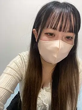 Snapshot of emiri_da_nyan chatting on 22, 5, 2026 emiri da nyan online show from 22, 5, 2026