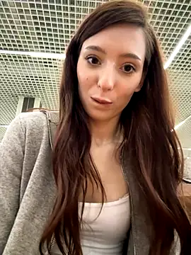 LilluKatten online show from 5, 11, 2025