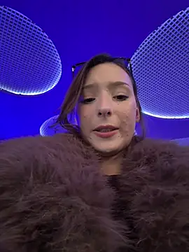 Snapshot of LilluKatten chatting on 5, 3, 2026 LilluKatten online show from 5, 3, 2026