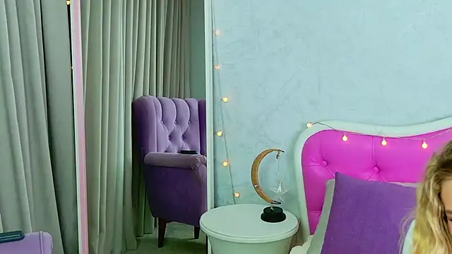 Snapshot of Barbie_Kris__ chatting on 21, 12, 2025 Barbie Kris online show from 21, 12, 2025