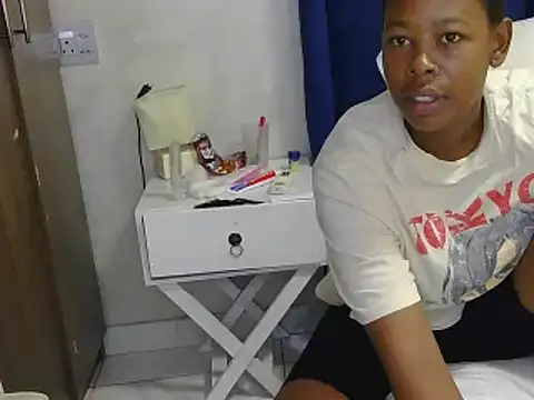 baddiemine05 online show from 22, 11, 2025