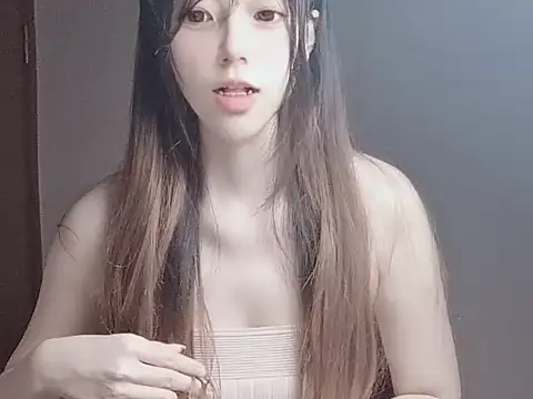 Snapshot of JuliaNoir chatting on 7, 11, 2025 JuliaNoir online show from 7, 11, 2025