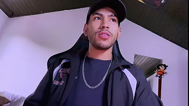 Snapshot of 3v1l chatting on 8, 1, 2026 3v1l online show from 8, 1, 2026