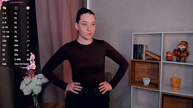 Snapshot of LaraeWernecke chatting on 3, 11, 2025 LaraeWernecke online show from 3, 11, 2025