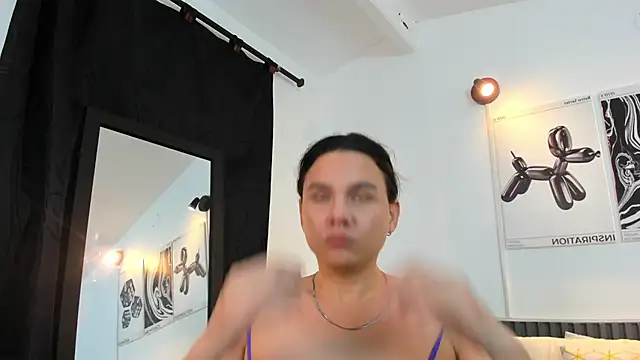 Cloe Bonne online show from 2, 2, 2026