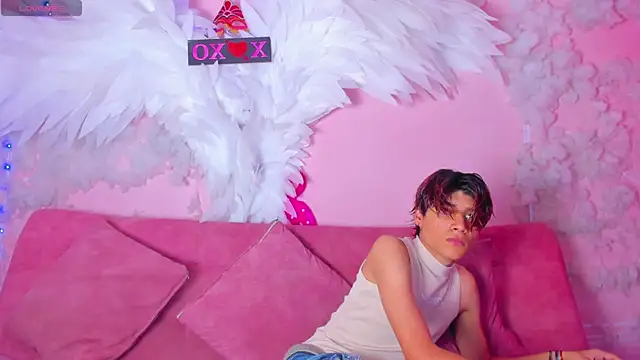 Leo Glow online show from 15, 1, 2026