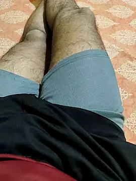 Snapshot of Your_lover_real chatting on 4, 11, 2025 Your lover real online show from 4, 11, 2025