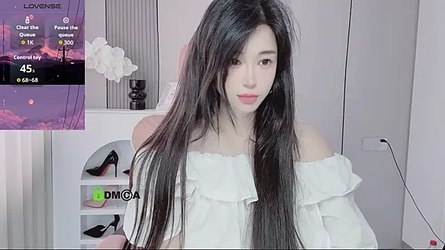 Snapshot of YunShan-33 chatting on 6, 7, 2026 YunShan-33 online show from 6, 7, 2026