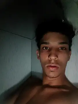 Snapshot of sougostoso18 chatting on 31, 10, 2025 sougostoso18 online show from 31, 10, 2025