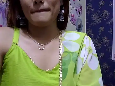 Snapshot of maira_33 chatting on 28, 3, 2026 maira 33 online show from 28, 3, 2026