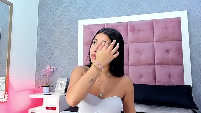 Snapshot of ailenaranda chatting on 18, 11, 2025 ailenaranda online show from 18, 11, 2025