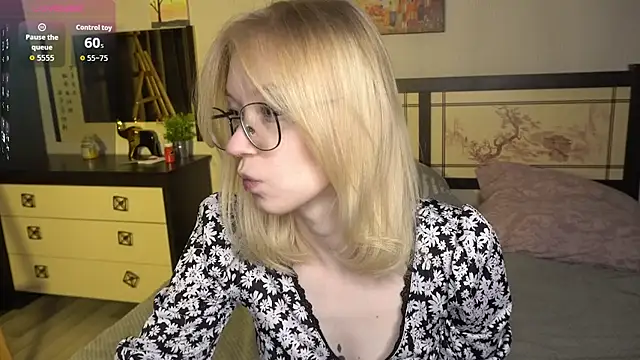 ShanelTunon online show from 7, 11, 2025