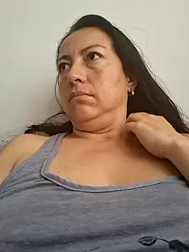 Lauryn Jones online show from 30, 5, 2026