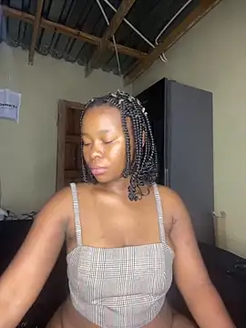 Snapshot of MiyaXo2 chatting on 12, 4, 2026 MiyaXo2 online show from 12, 4, 2026