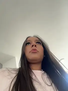 Snapshot of Brunettecollins05 chatting on 24, 4, 2026 Brunettecollins05 online show from 24, 4, 2026