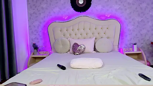 Snapshot of GracieCute chatting on 9, 10, 2025 GracieCute online show from 9, 10, 2025