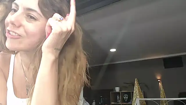 Snapshot of mickystrumia23 chatting on 16, 12, 2025 mickystrumia23 online show from 16, 12, 2025