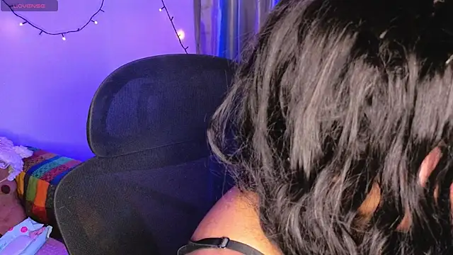 Snapshot of isUzumaki chatting on 6, 1, 2026 isUzumaki online show from 6, 1, 2026