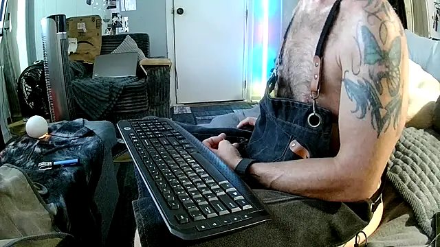 Snapshot of biswvaseth chatting on 22, 6, 2026 biswvaseth online show from 22, 6, 2026