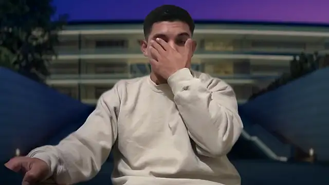 Snapshot of MikeLove222 chatting on 1, 11, 2025 MikeLove222 online show from 1, 11, 2025