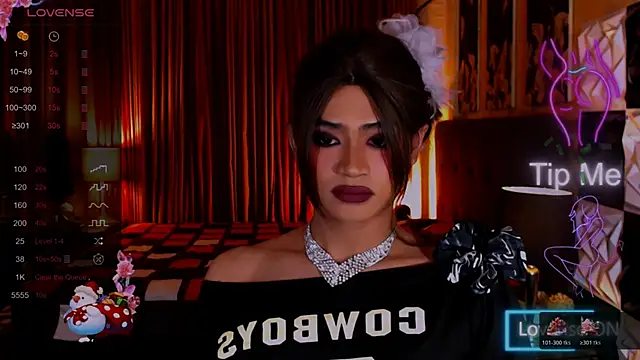 Snapshot of AthisaMooreTS chatting on 22, 12, 2025 AthisaMooreTS online show from 22, 12, 2025