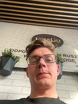 Snapshot of Niesmialyy chatting on 1, 11, 2025 Niesmialyy online show from 1, 11, 2025