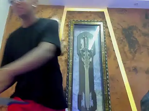 Snapshot of the_hot_boy0 chatting on 12, 11, 2025 the hot boy0 online show from 12, 11, 2025