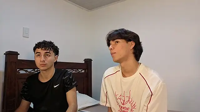 Snapshot of Raven_Eclipse chatting on 5, 11, 2025 Raven Eclipse online show from 5, 11, 2025