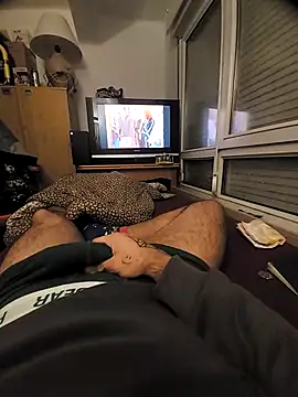 Snapshot of styke12 chatting on 1, 11, 2025 styke12 online show from 1, 11, 2025